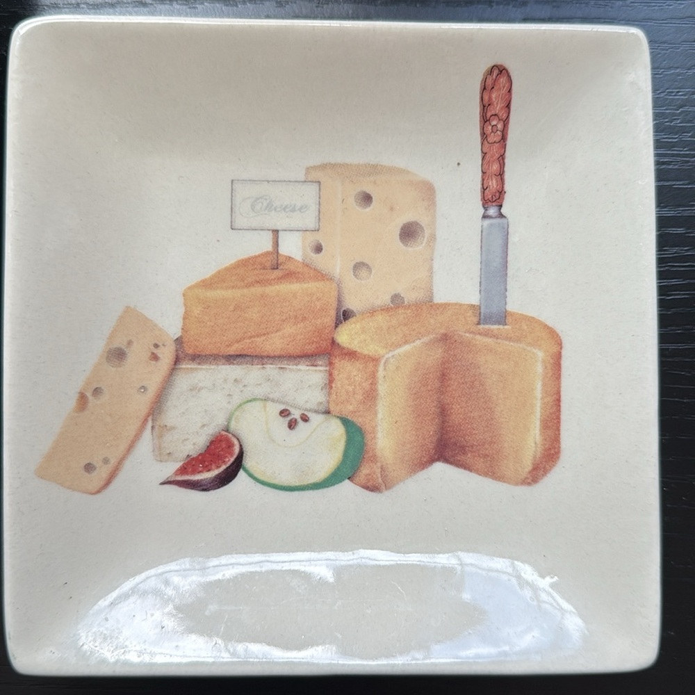 Creative Co-Op Elegant Square Plate Set - Picture 4 of 6